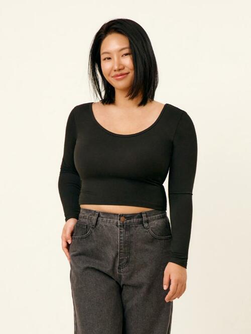 [2SET] 히트터치 슬림핏 딥 U넥 크롭 티셔츠