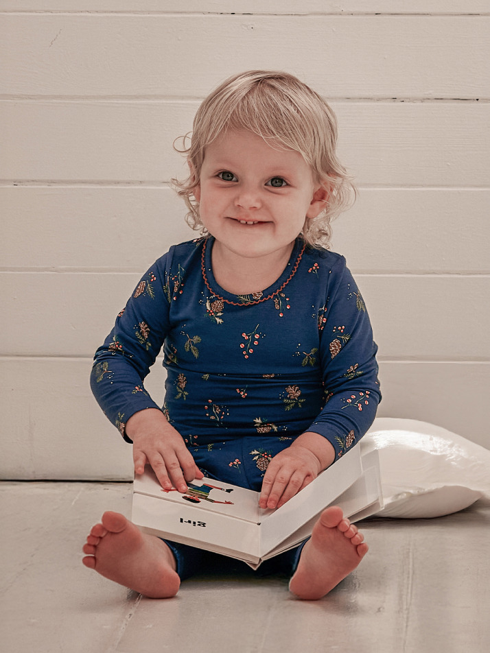 모달 미드나잇 크리스마스 긴팔돌복