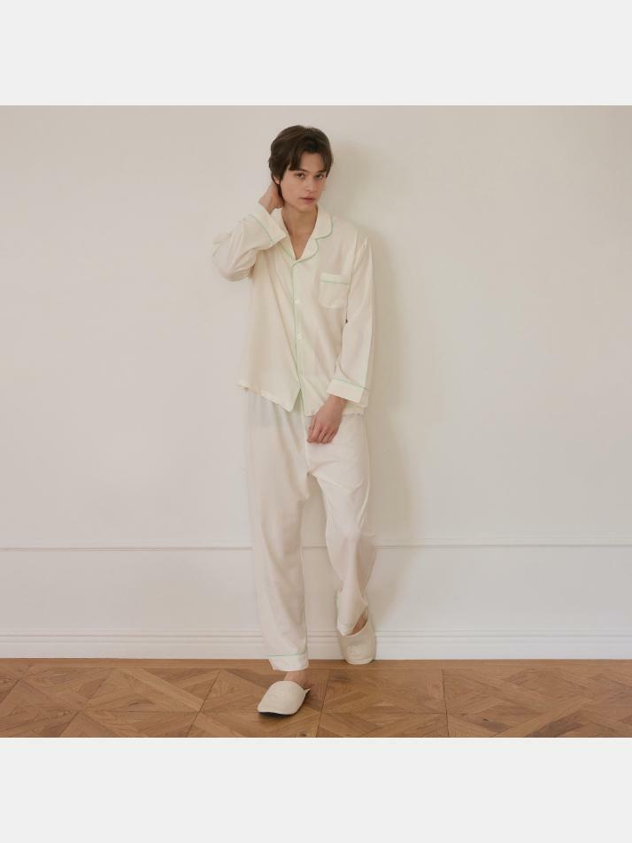 남성 크리미 긴소매 카라 투피스 잠옷