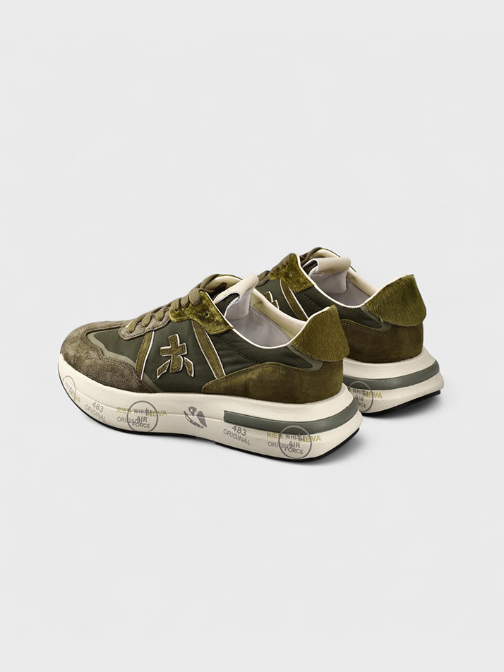 [CASSIE] 진한 초록 여성 캐시 스니커즈