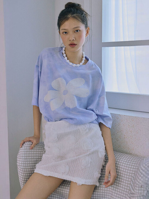 Flower Appliqué Mini Skirt_White