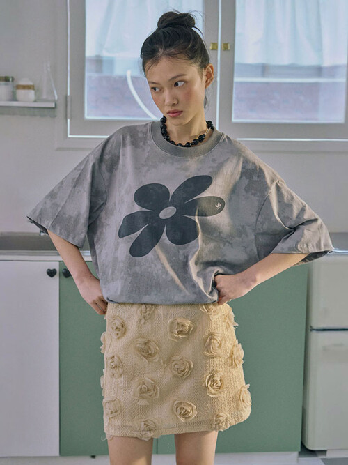 Flower Graphic Tee_Grey