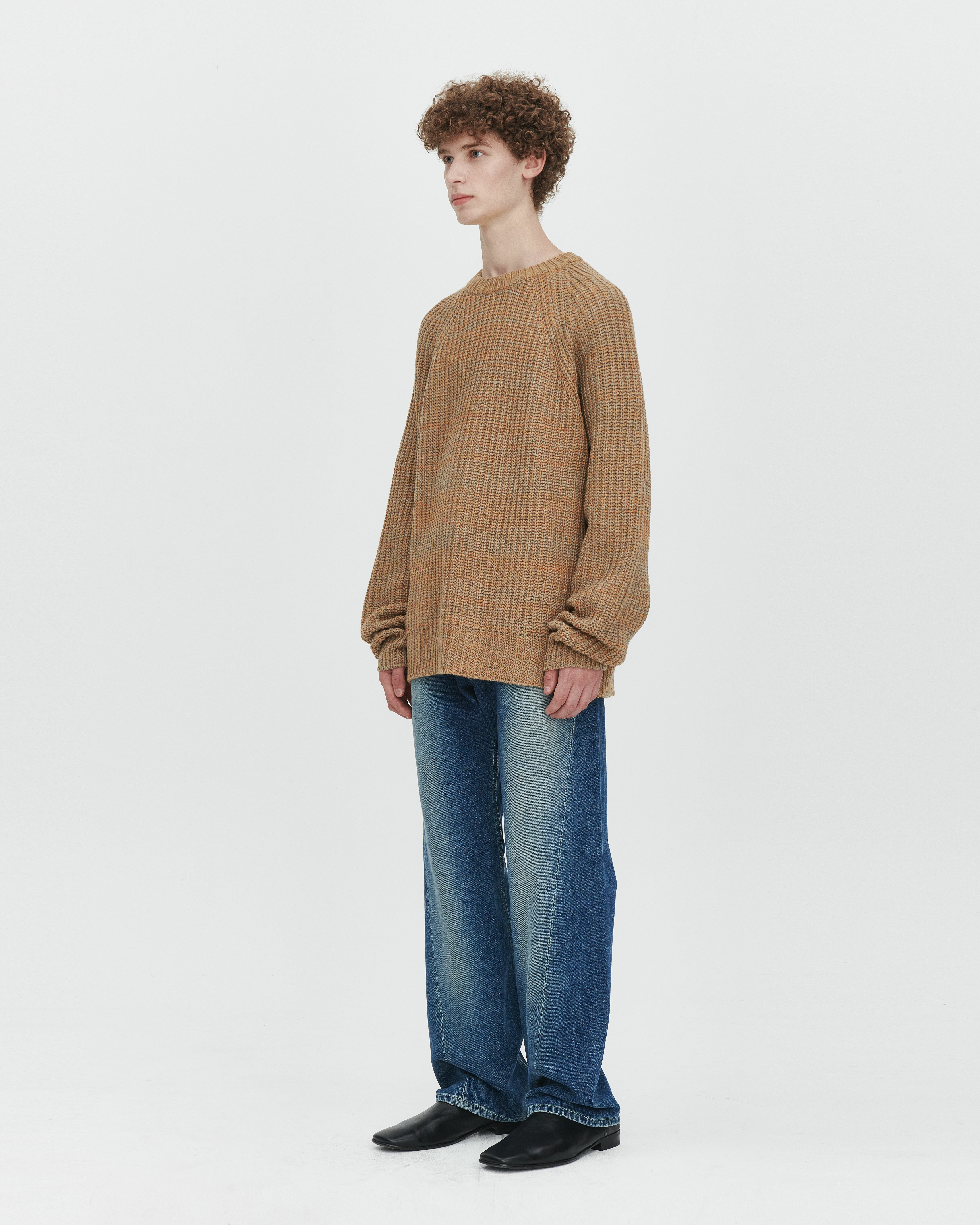AFTERPRAY_22FW_L1400.jpg