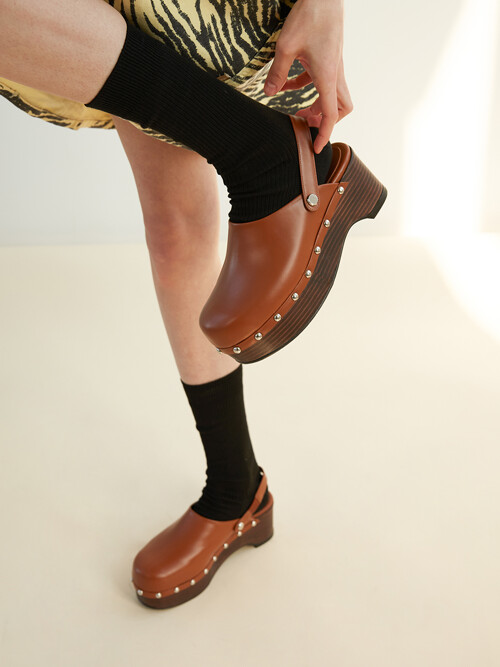 Zoe Clogs Leather Tan Brown