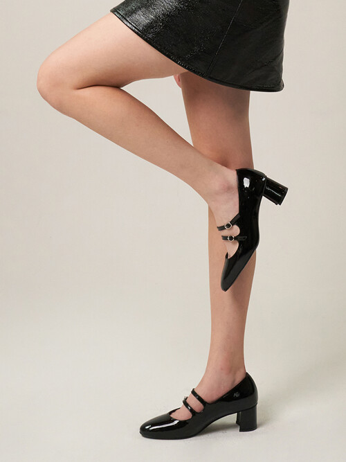 Carrie Mary Jane Pumps Black