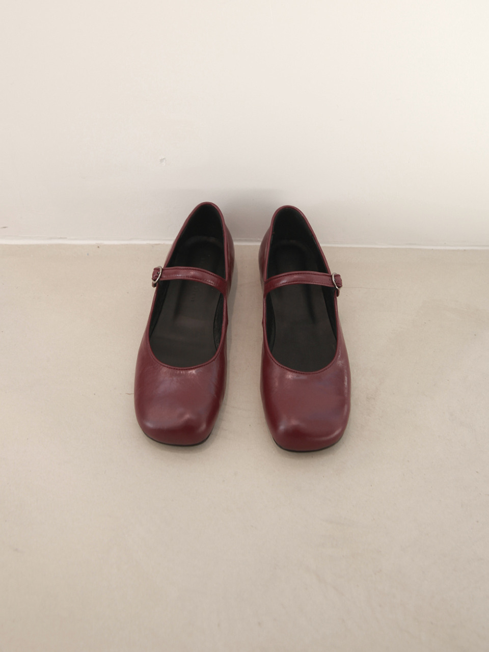 Lua Mary Jane Flats Wine