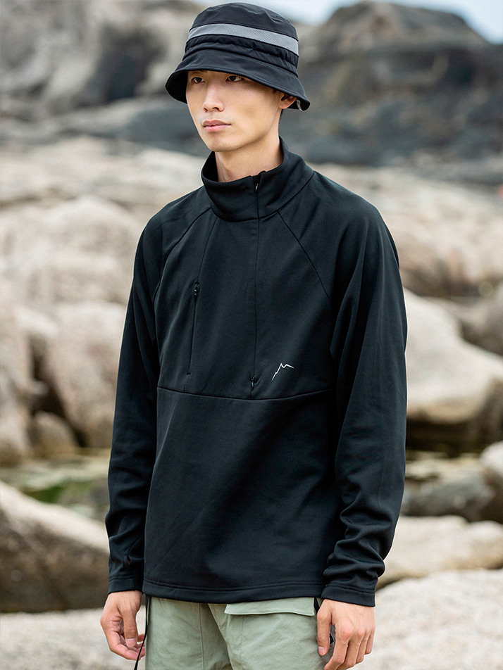 Karuishi Half Zip - Black