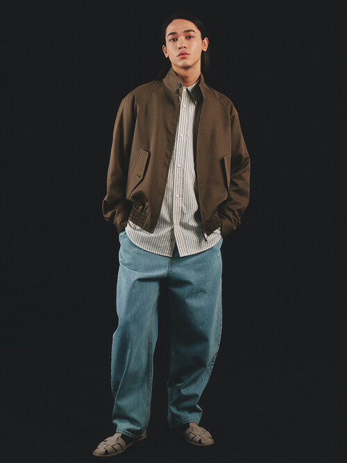One Tuck Curve Denim Pants (Light Blue)